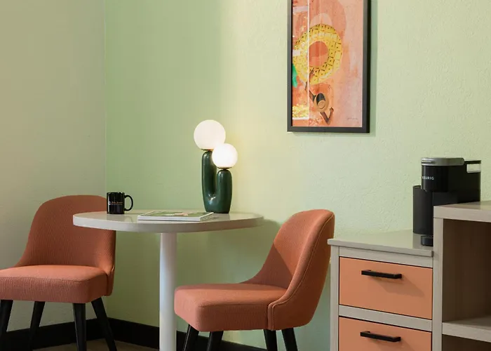 Palm Mountain Resort & Spa